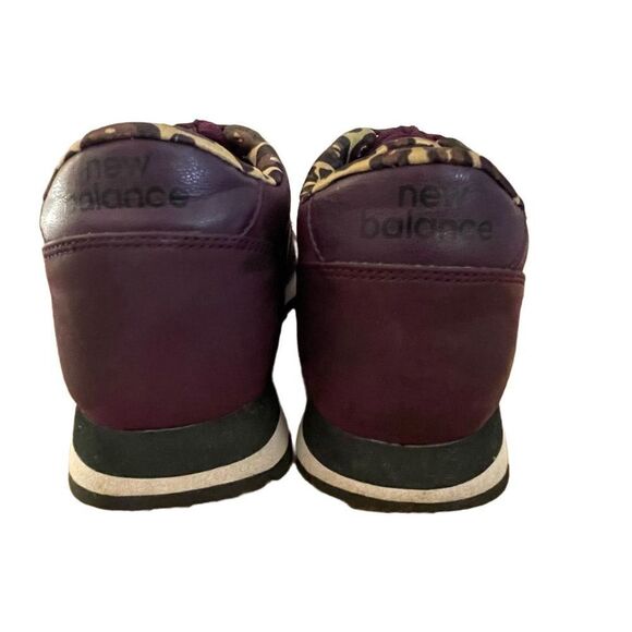New Balance ~ WL501GB ~ size 8 ~ beautiful deep plum color with animal print - Picture 7 of 9
